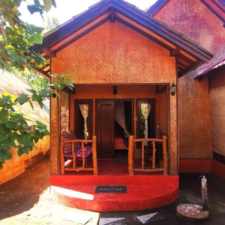 Kampung Meno Bungalows กิลิเมโน ภายนอก รูปภาพ