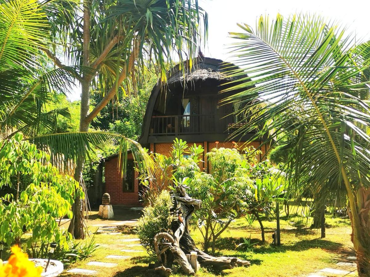 Kampung Meno Bungalows กิลิเมโน ภายนอก รูปภาพ