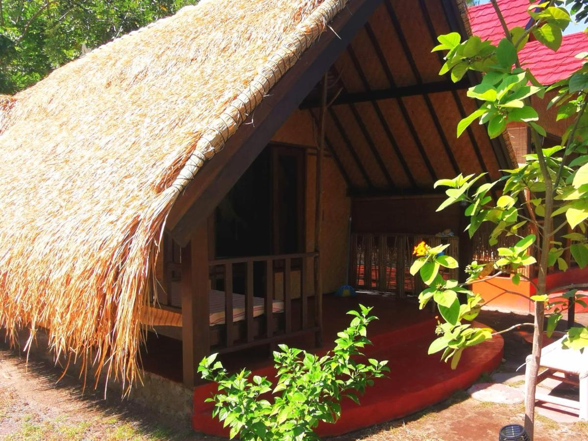 Kampung Meno Bungalows กิลิเมโน ภายนอก รูปภาพ