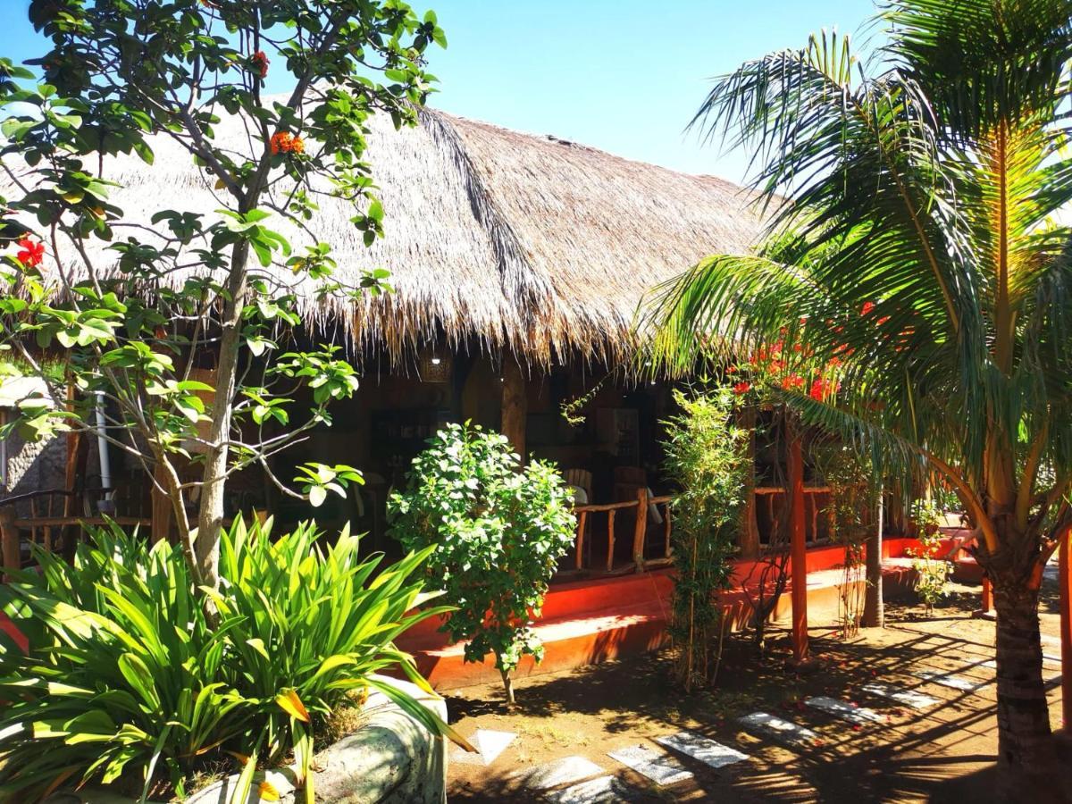 Kampung Meno Bungalows กิลิเมโน ภายนอก รูปภาพ