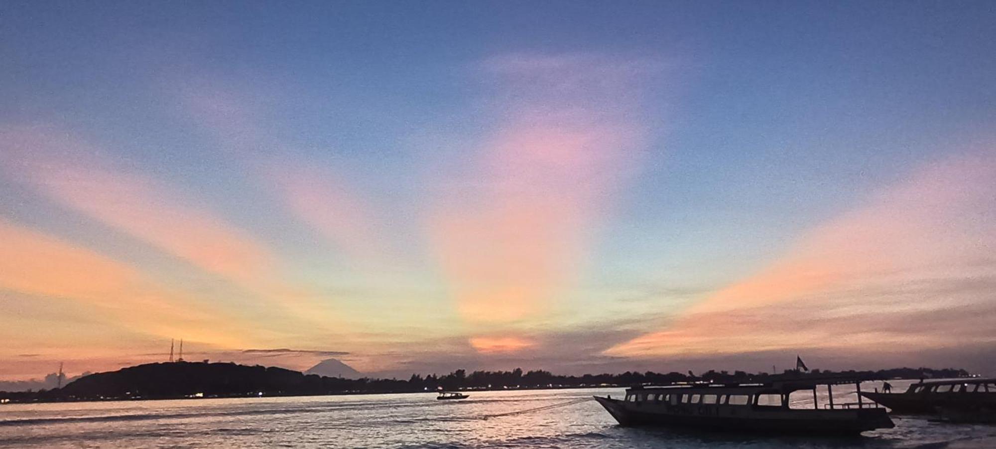 Kampung Meno Bungalows กิลิเมโน ภายนอก รูปภาพ