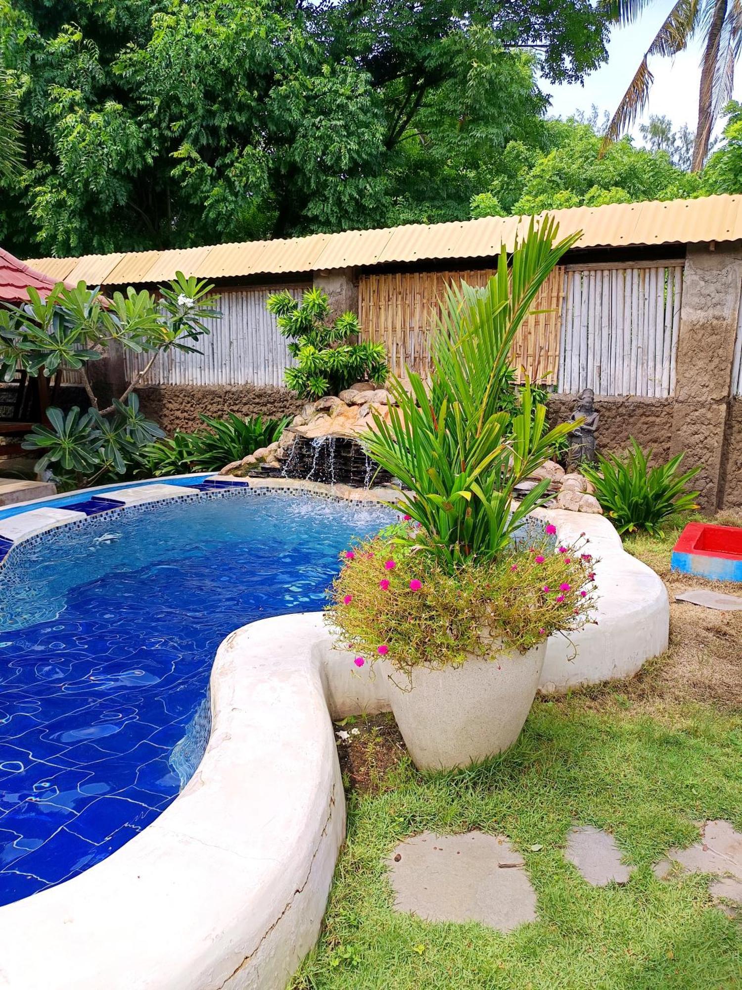 Kampung Meno Bungalows กิลิเมโน ภายนอก รูปภาพ